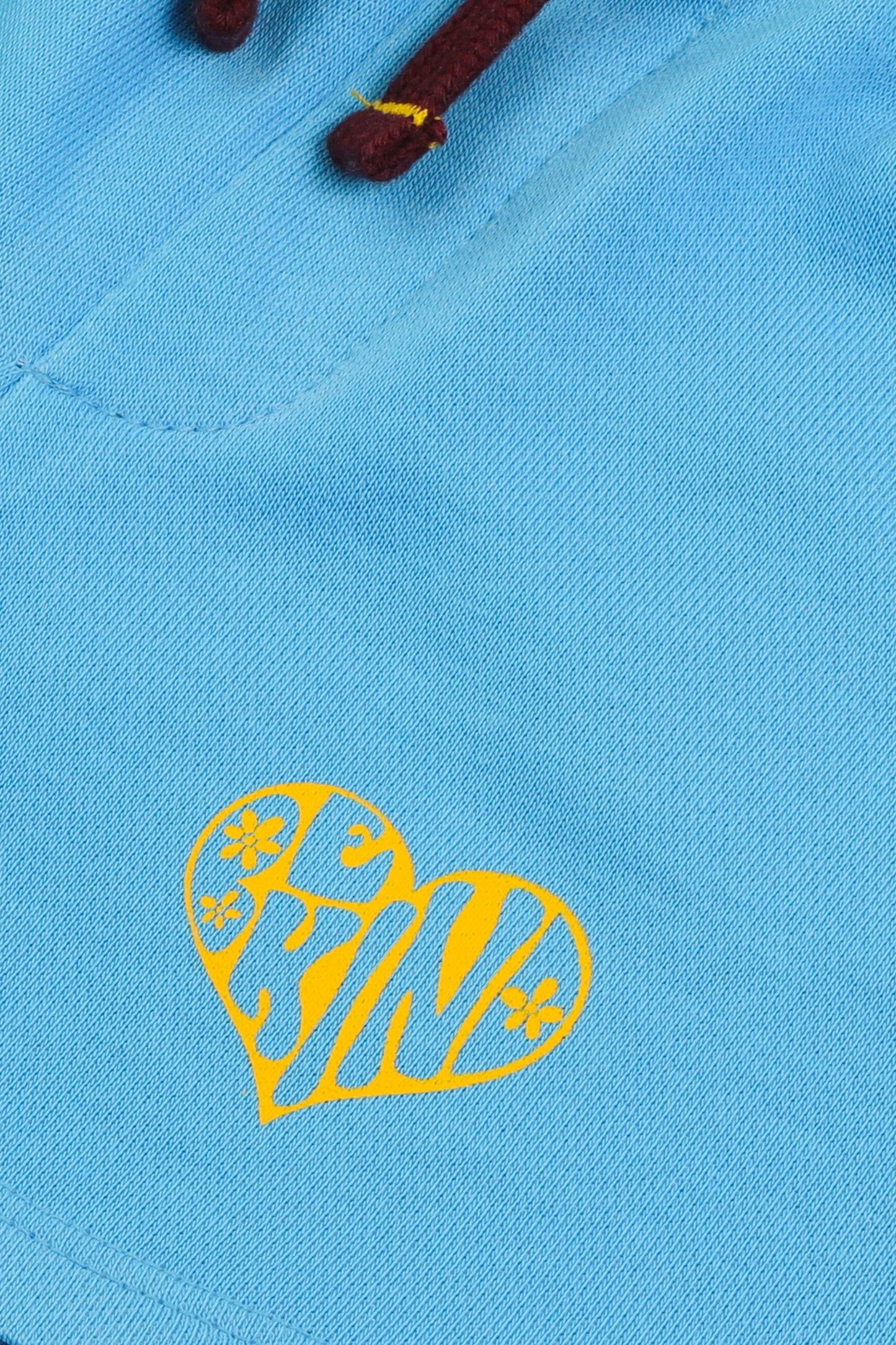 شورت كن لطيفًا