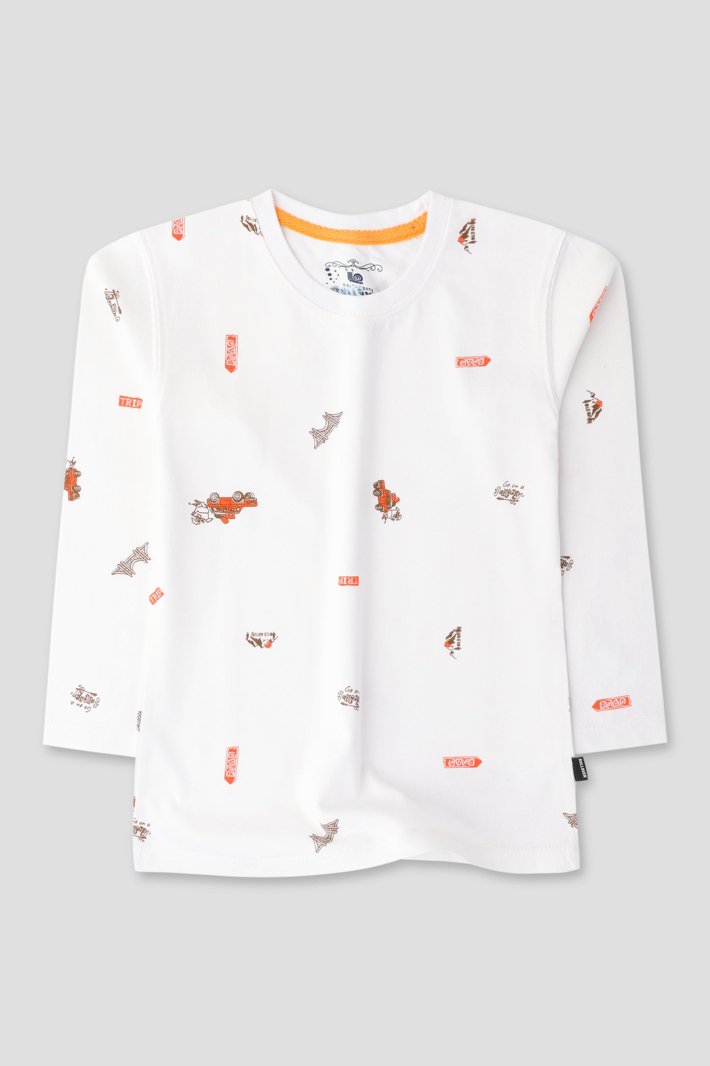 تي شيرت أبيض بطبعة مركبة