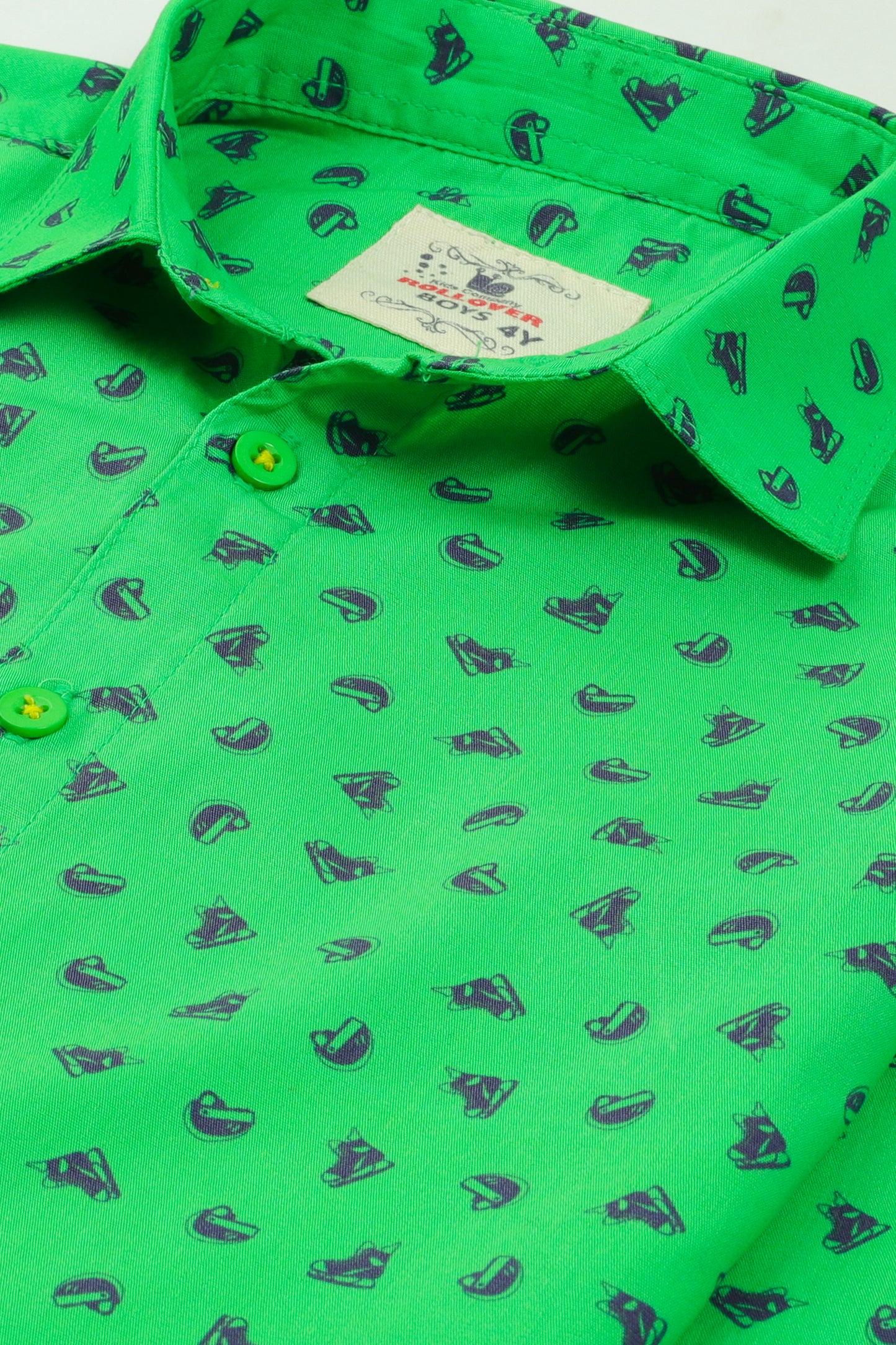 قميص أخضر كلاسيكي كاجوال