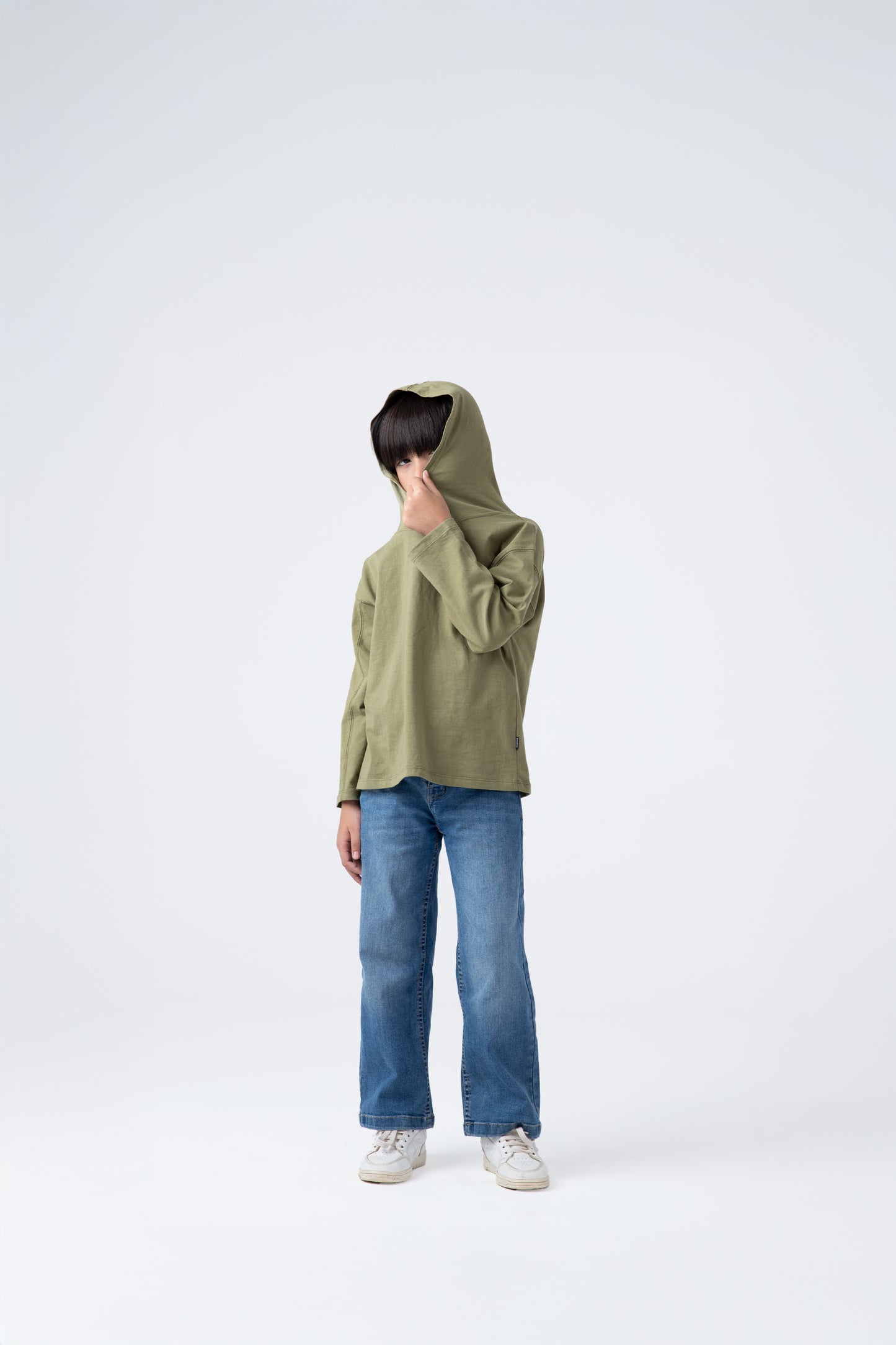 تيشيرت بقبعة زيتوني