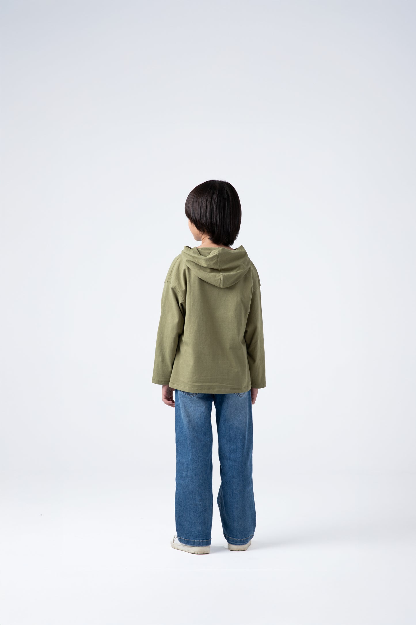 تيشيرت بقبعة زيتوني