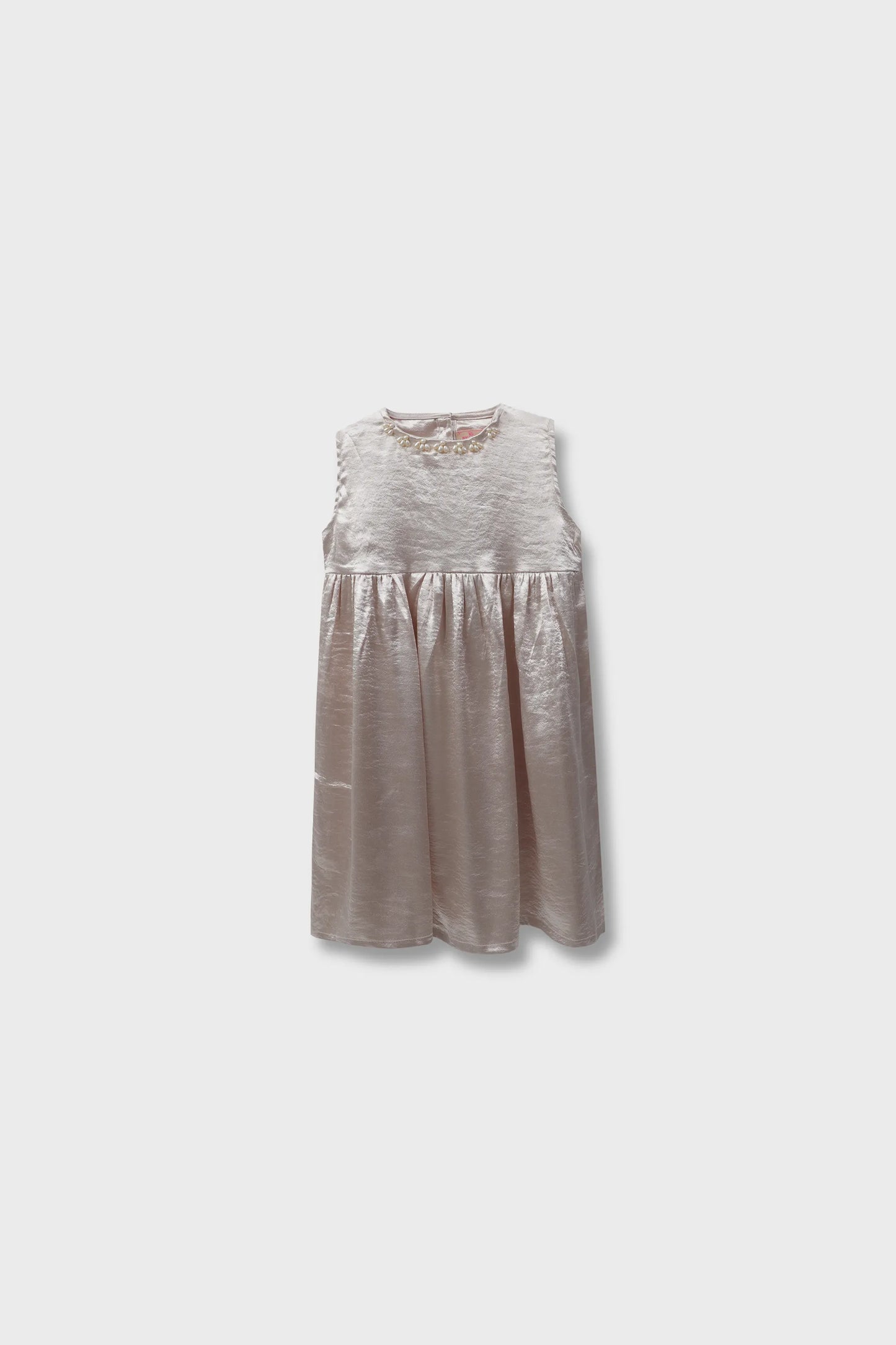 فستان سهرة حريري بلا أكمام