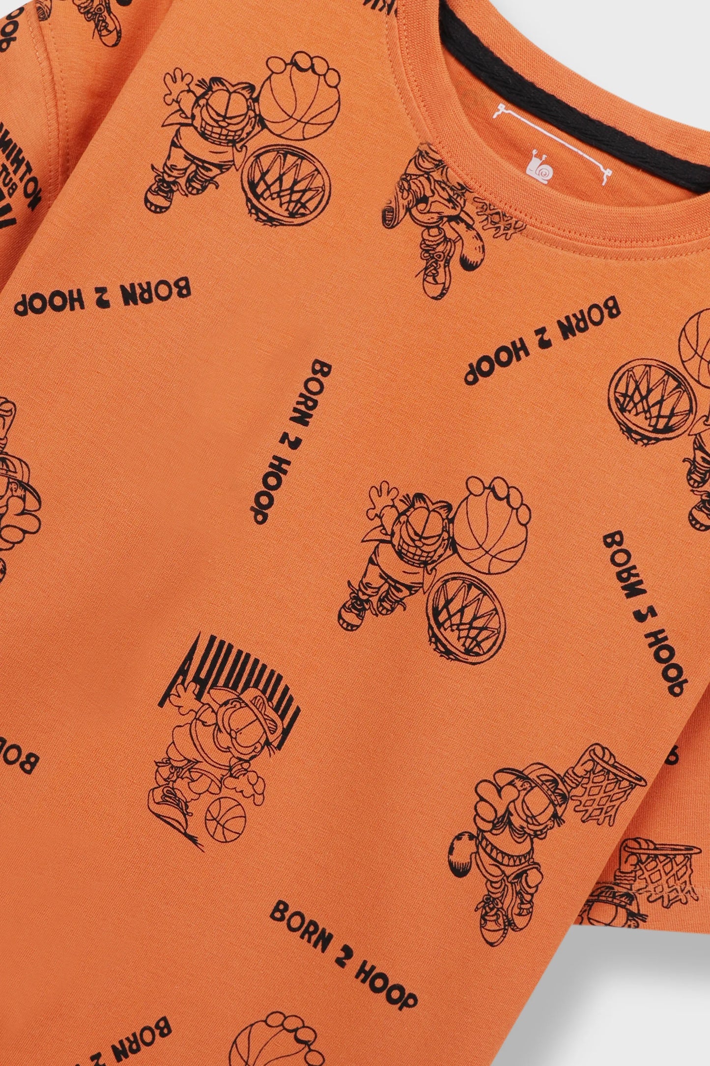 تيشيرت ولادي بتصميم "بولد باونس" الواسع