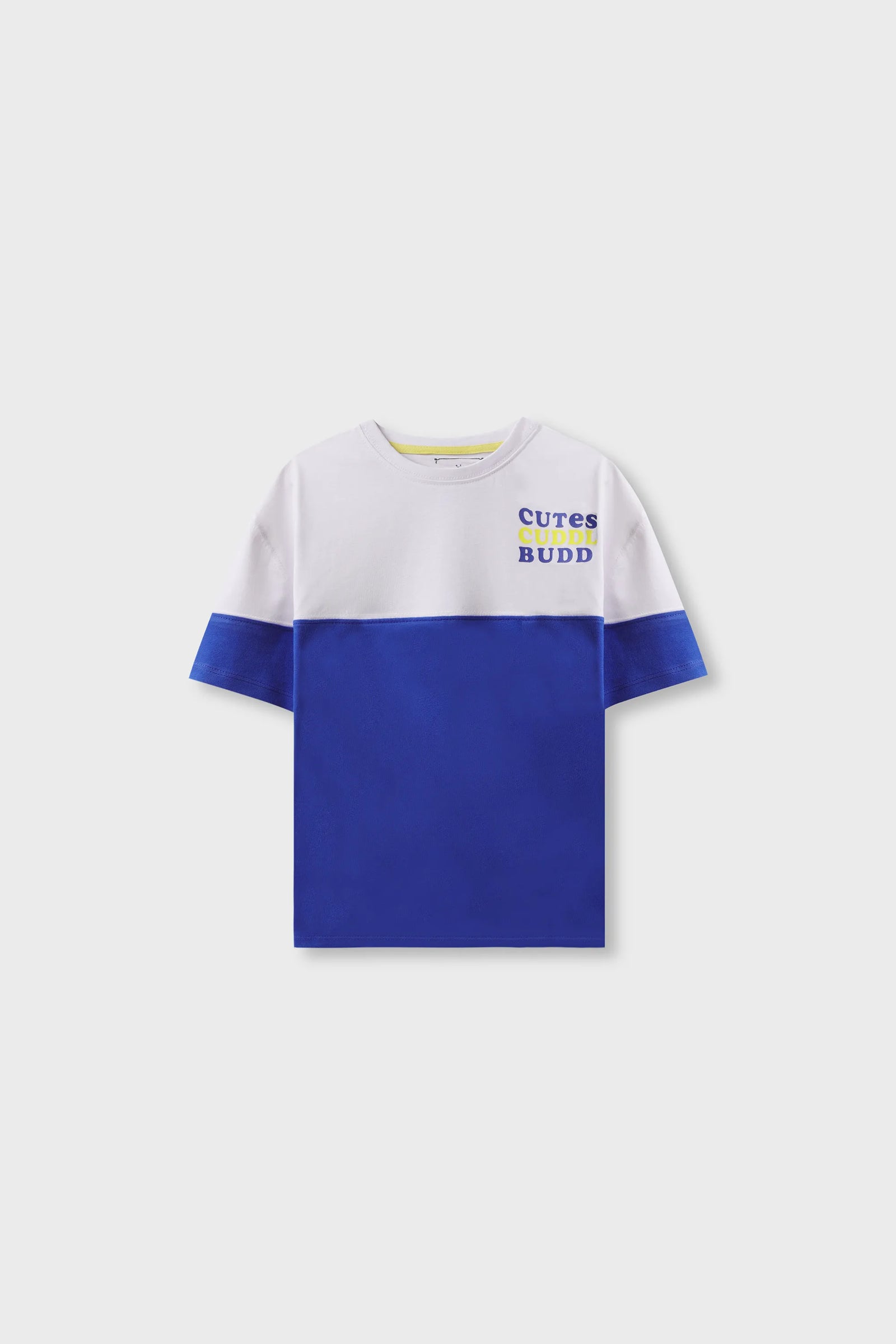تي شيرت مريح للأولاد بطبعة بودي بلوك